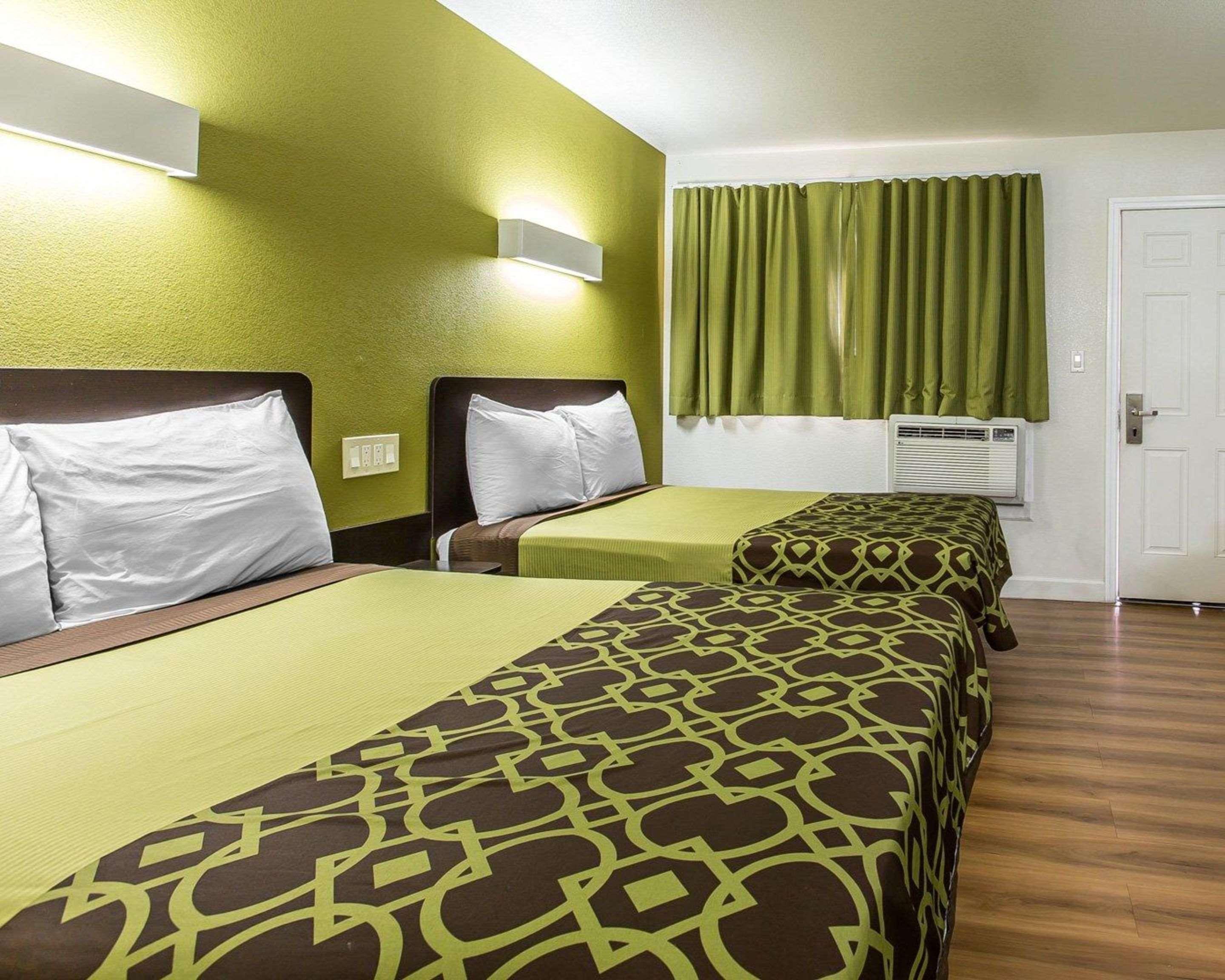 Rodeway Inn Downtown Hanford Extérieur photo