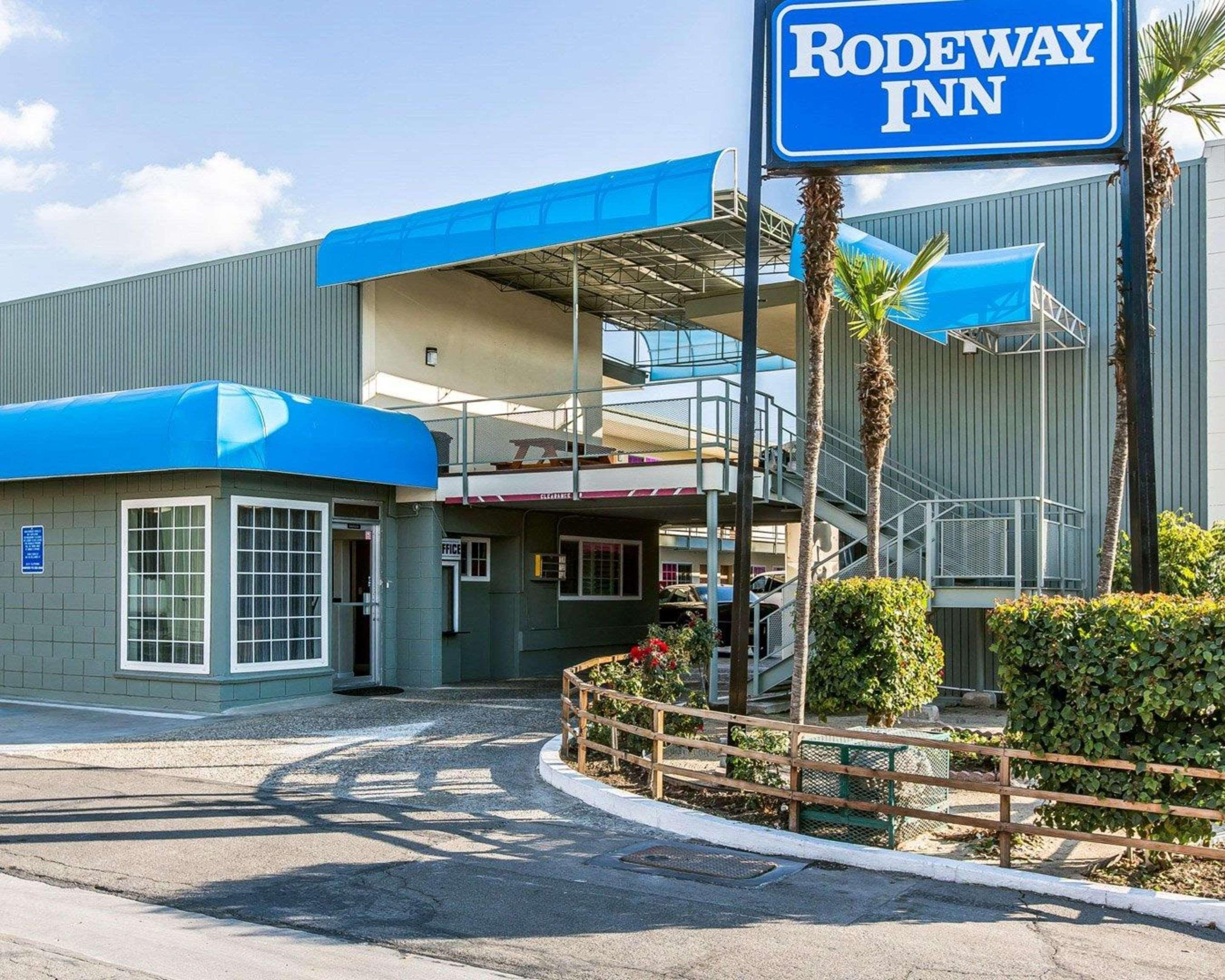 Rodeway Inn Downtown Hanford Extérieur photo